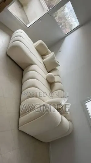 Modern L- Shape Sofa Chair With Throw Pillows