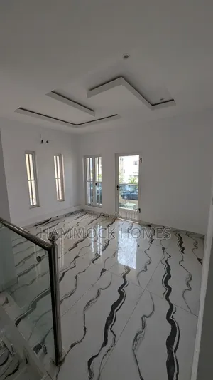4bdrm Duplex in Carton Gate Estate, Akobo for rent