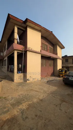 20bdrm Block of Flats in Kajola Estate, Iwo Road for sale