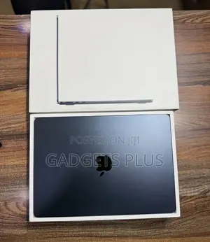 Laptop Apple MacBook Air 2022 M2 8GB Apple M2 SSD 256GB