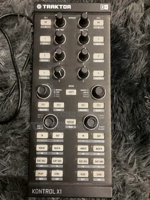 Native Instruments/Traktor "Kontrol X1" Dj Controller
