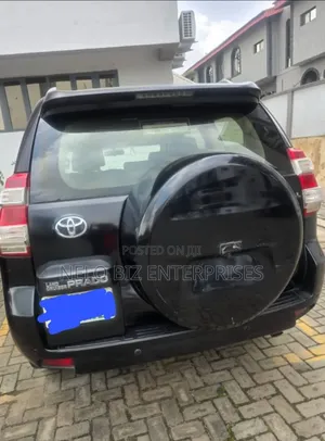 Toyota Land Cruiser Prado 2012 Black