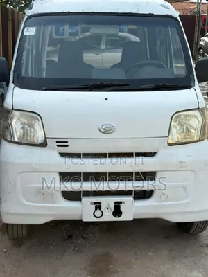 Suzuki Address 1999 White