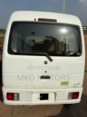 Suzuki Every Wagon 1999 White