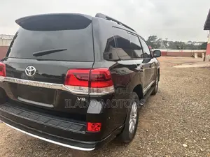 Toyota Land Cruiser 2017 Black