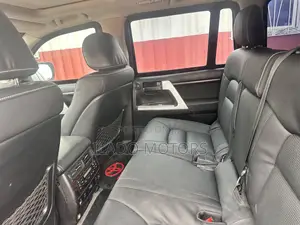 Toyota Land Cruiser 2017 Black