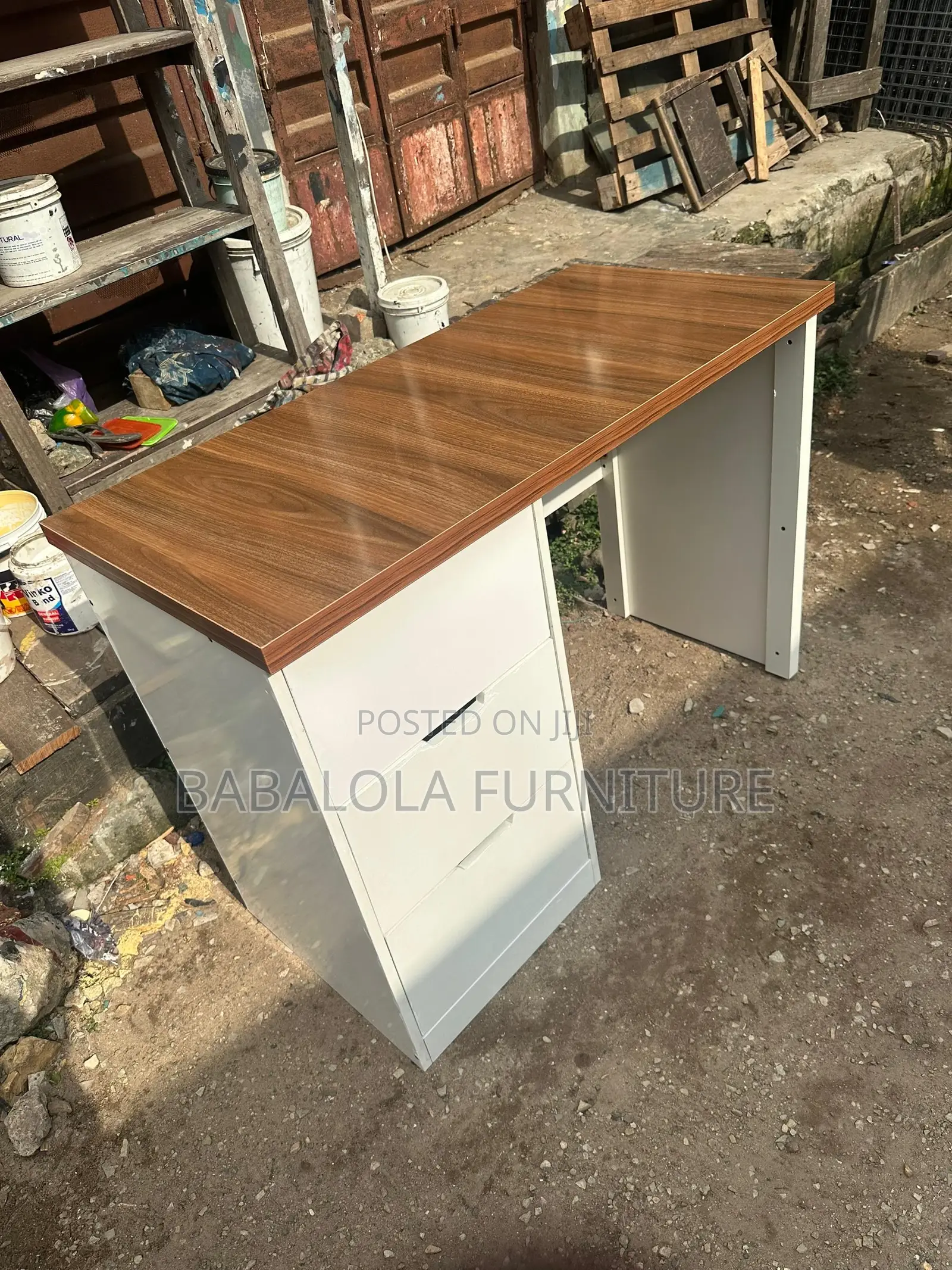 4 Feet Office Table