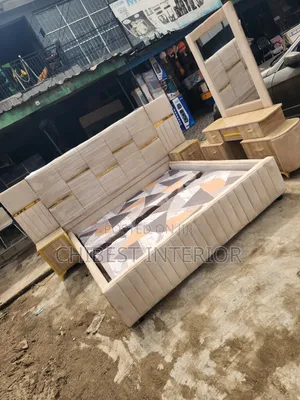 5ft Tall 6by6 Complete Set of Padded Bed.