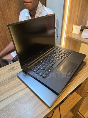 Laptop Dell Latitude 13 7370 8GB Intel Core M3 SSD 256GB