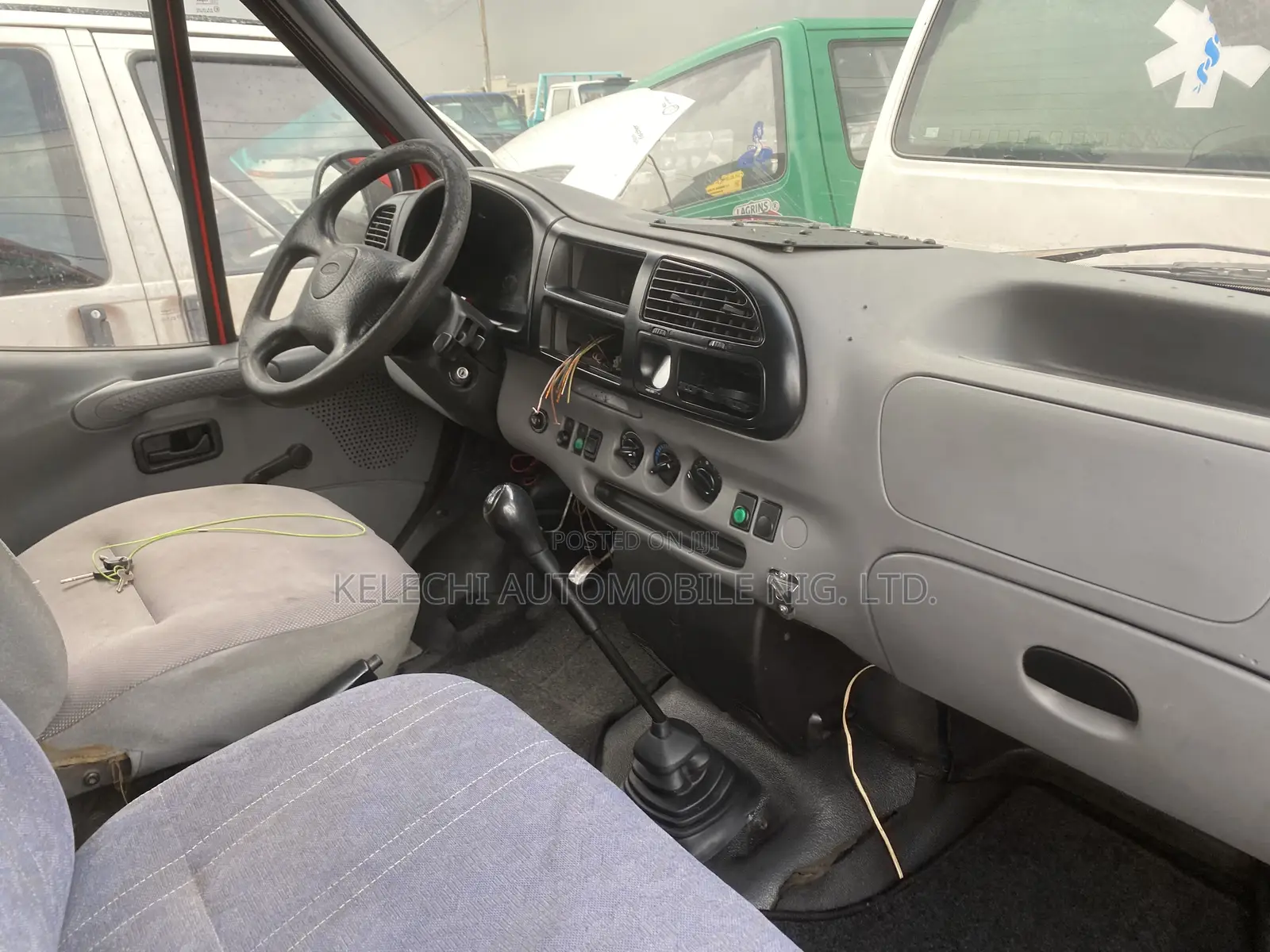 Ford Transit 2002 Red