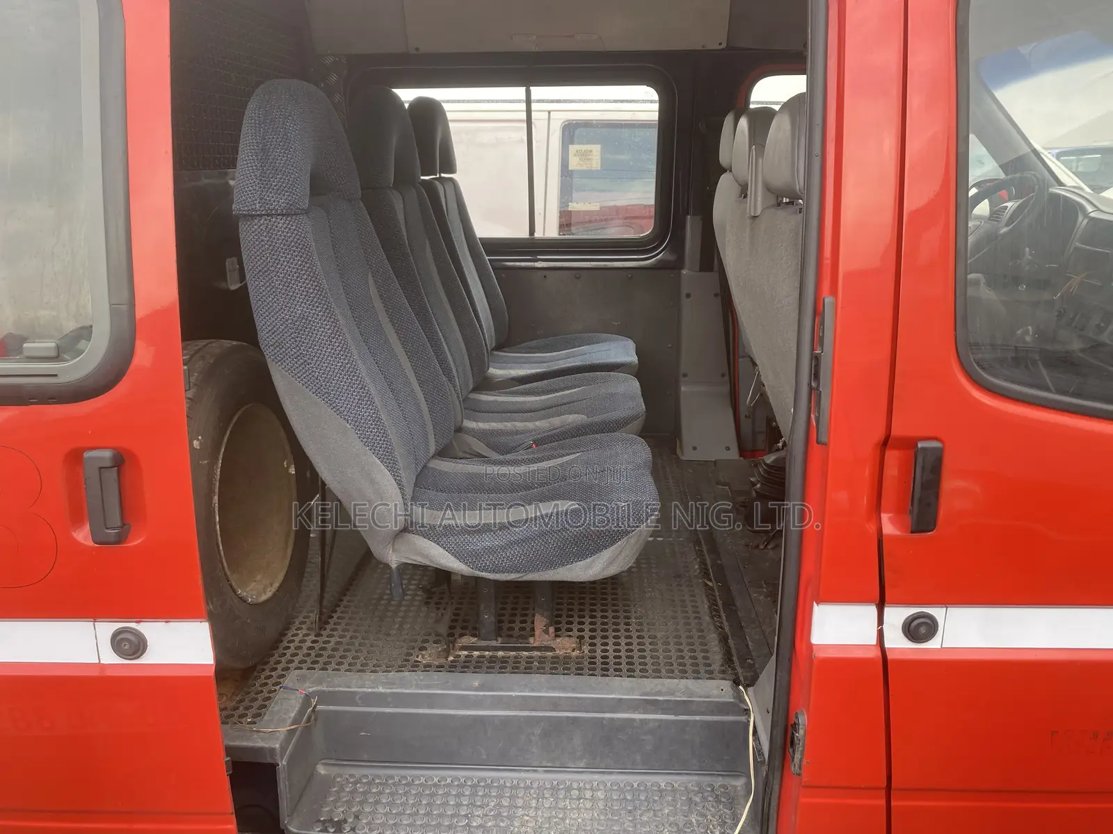 Ford Transit 2002 Red