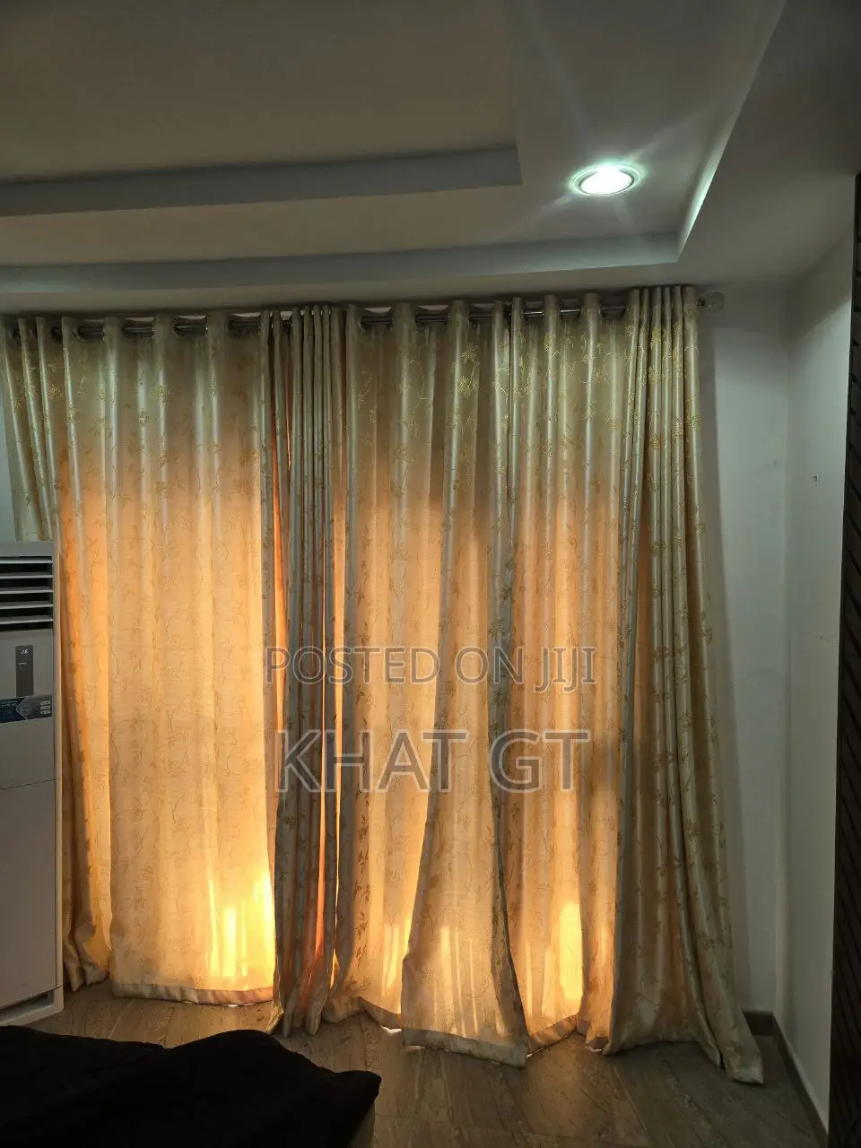 Wall Curtains