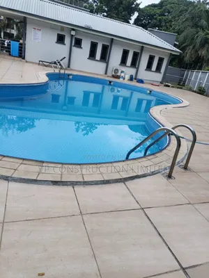 8 Shaped Swimming Pool