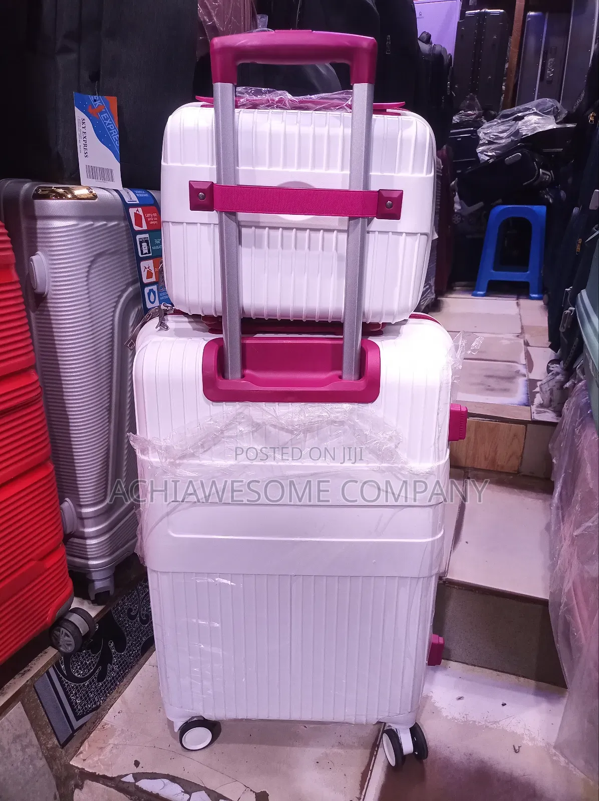 Unbreakable Rubber Luggage With Kit
