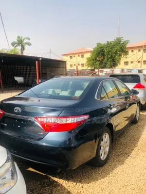 Toyota Camry LE 4dr Sedan (2.5L 4cyl 6A) 2016 Blue
