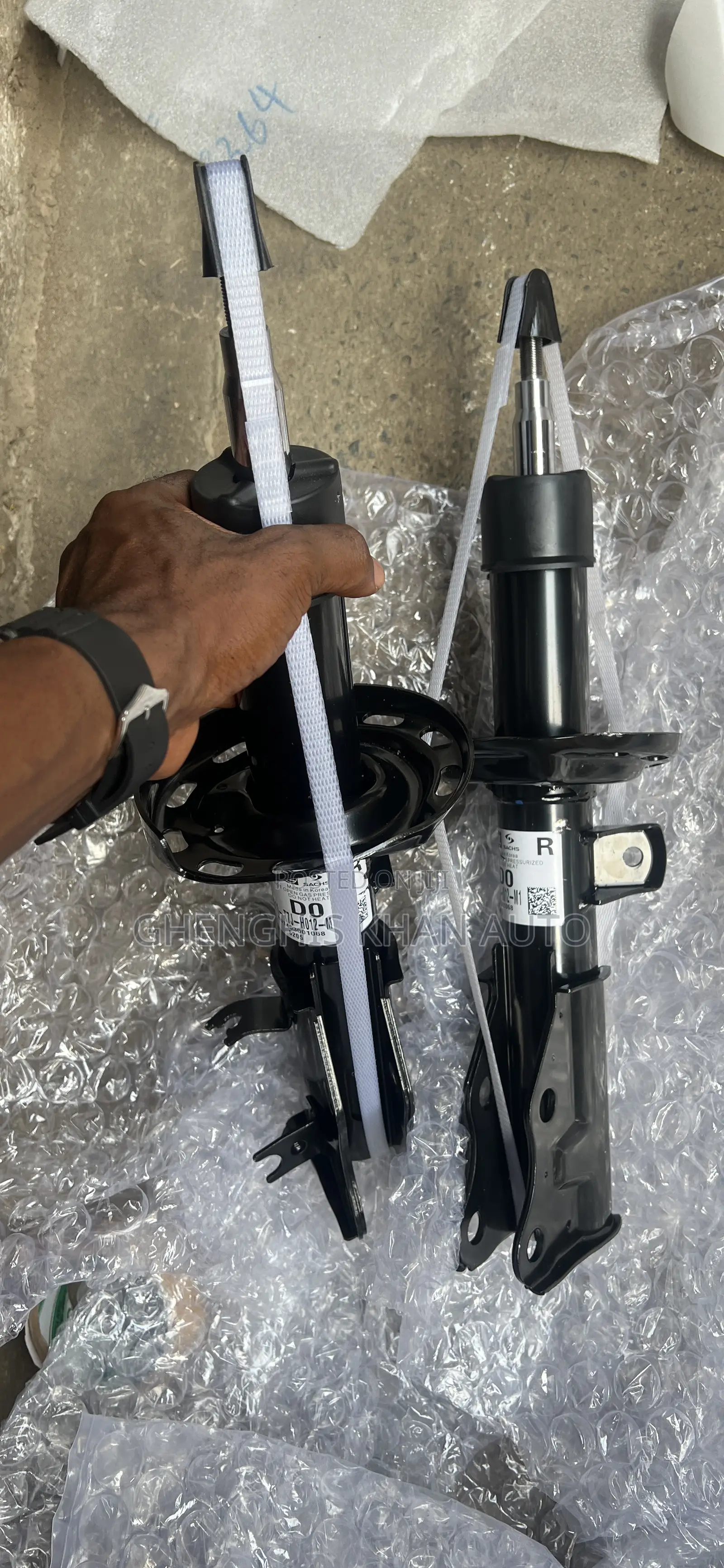 Original Front Shock Hrv 2014/ 2015/2016/2017/2018 Model