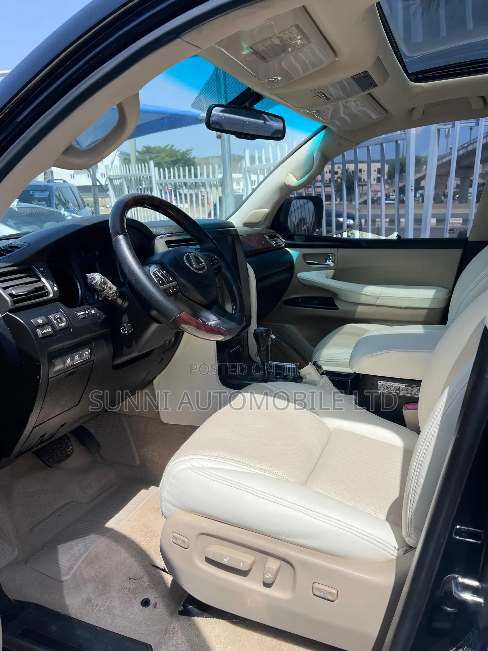 Lexus LX 570 2010 Black