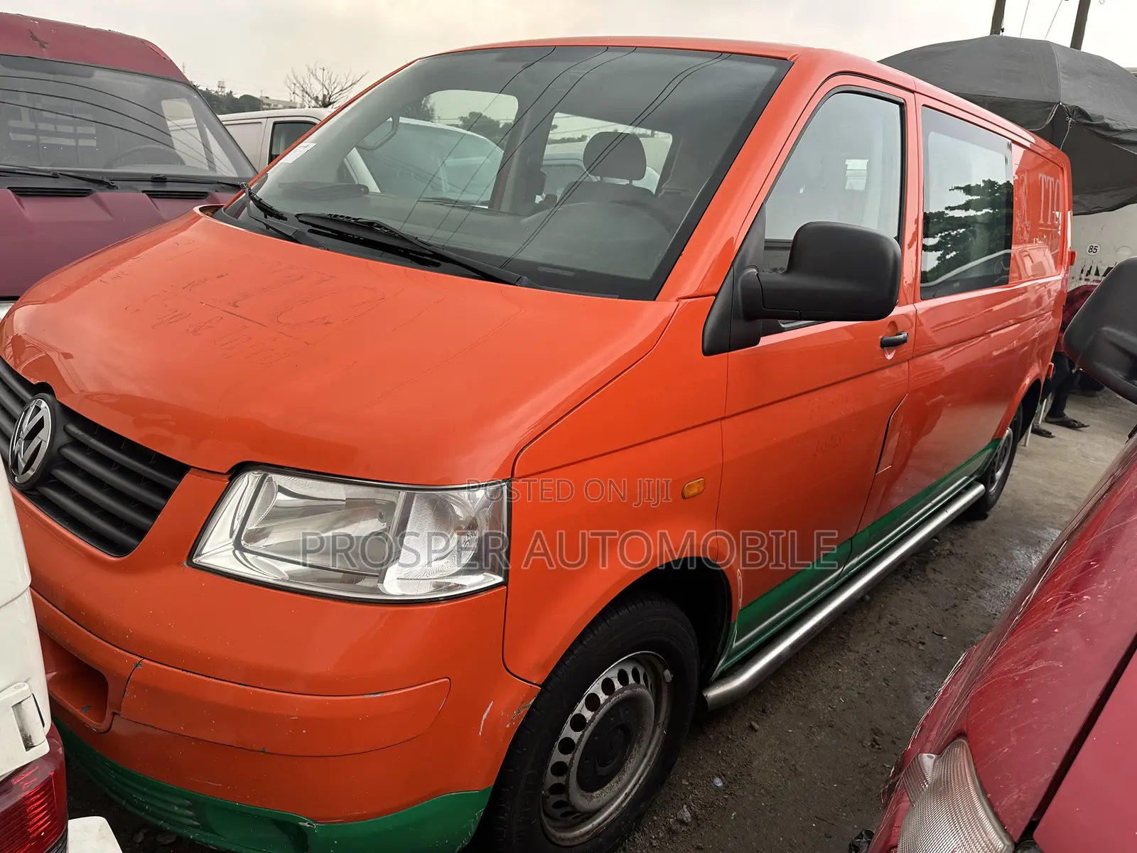 Volkswagen Transporter 2013 Orange