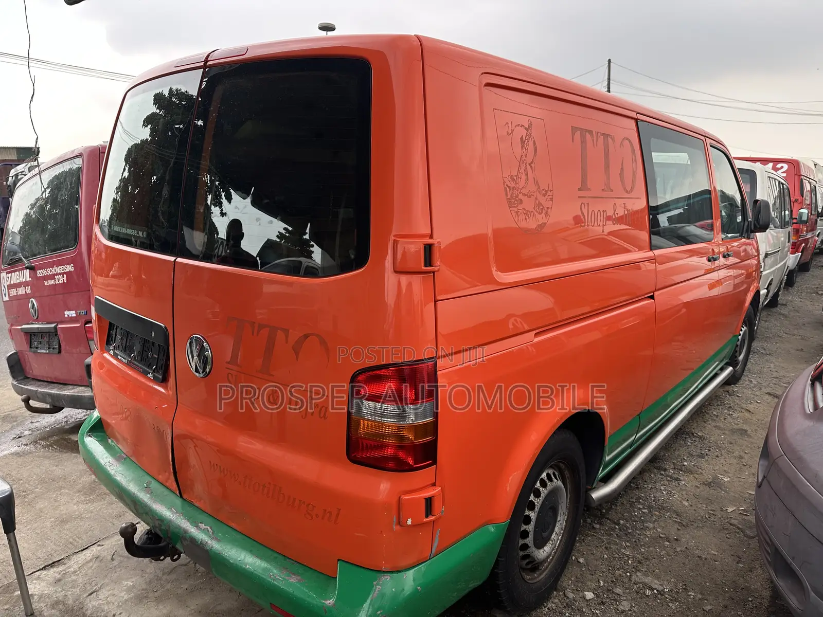 Volkswagen Transporter 2013 Orange