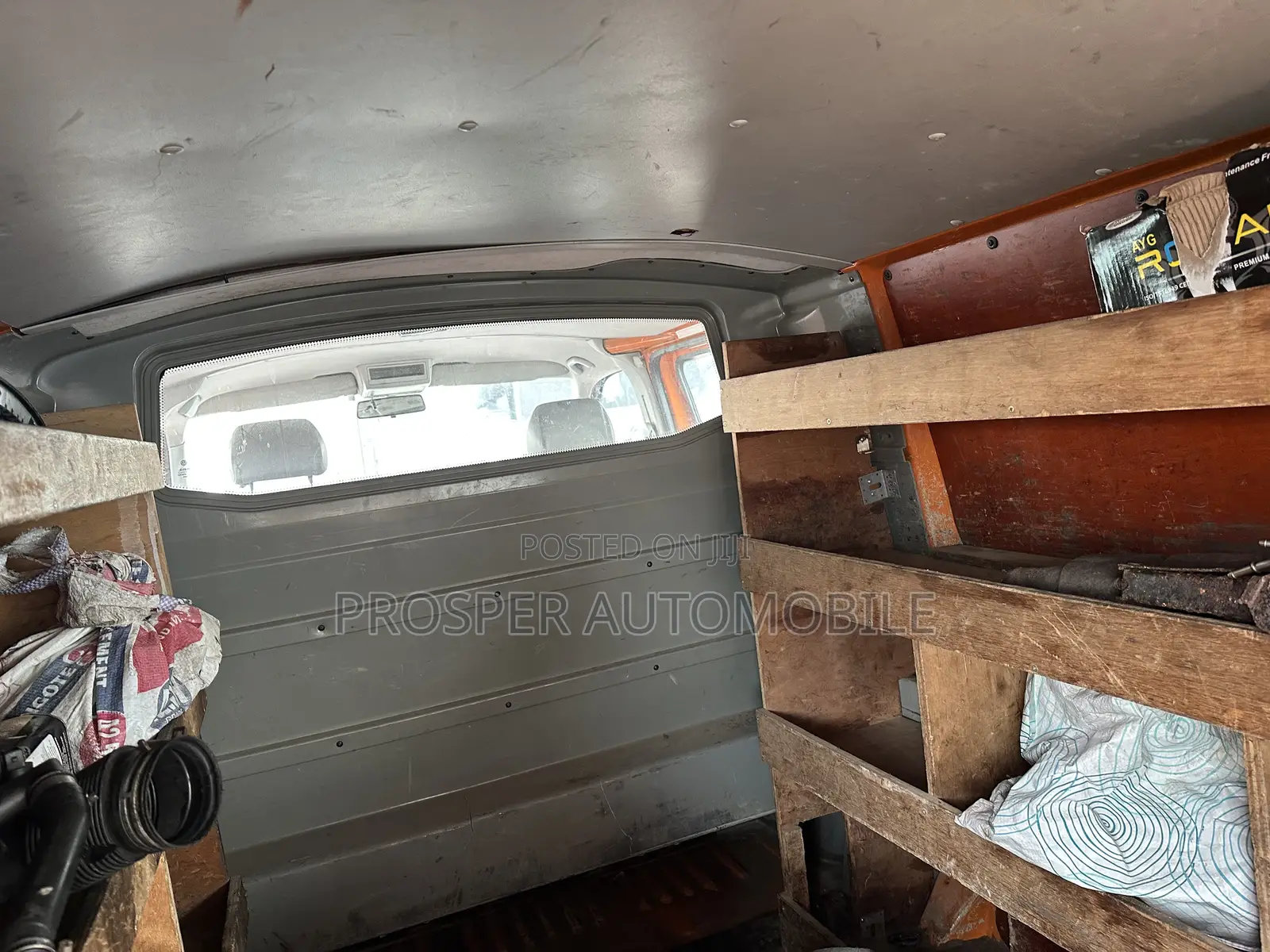 Volkswagen Transporter 2013 Orange