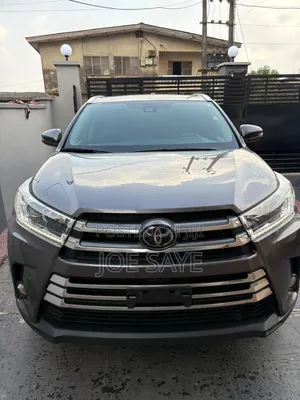 Toyota Highlander XLE 2019 Gray