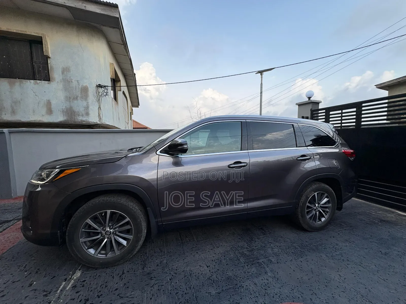 Toyota Highlander XLE 2019 Gray