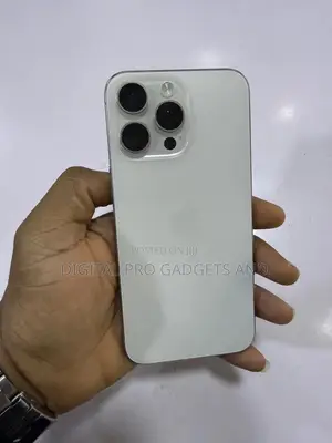 Apple iPhone 15 Pro Max 256 GB Silver