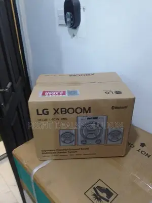 Lg Xboom 40w – Meridian Sound in a Pocket Rocket