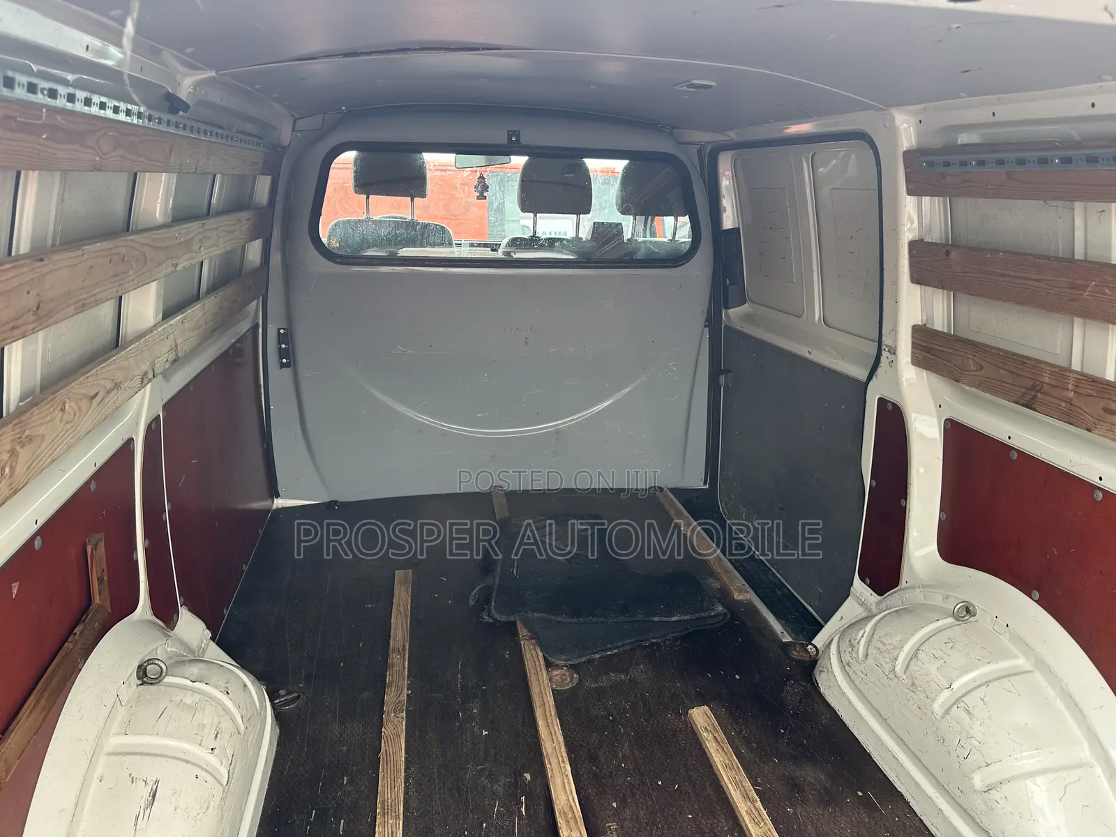 Volkswagen Transporter 2013 White