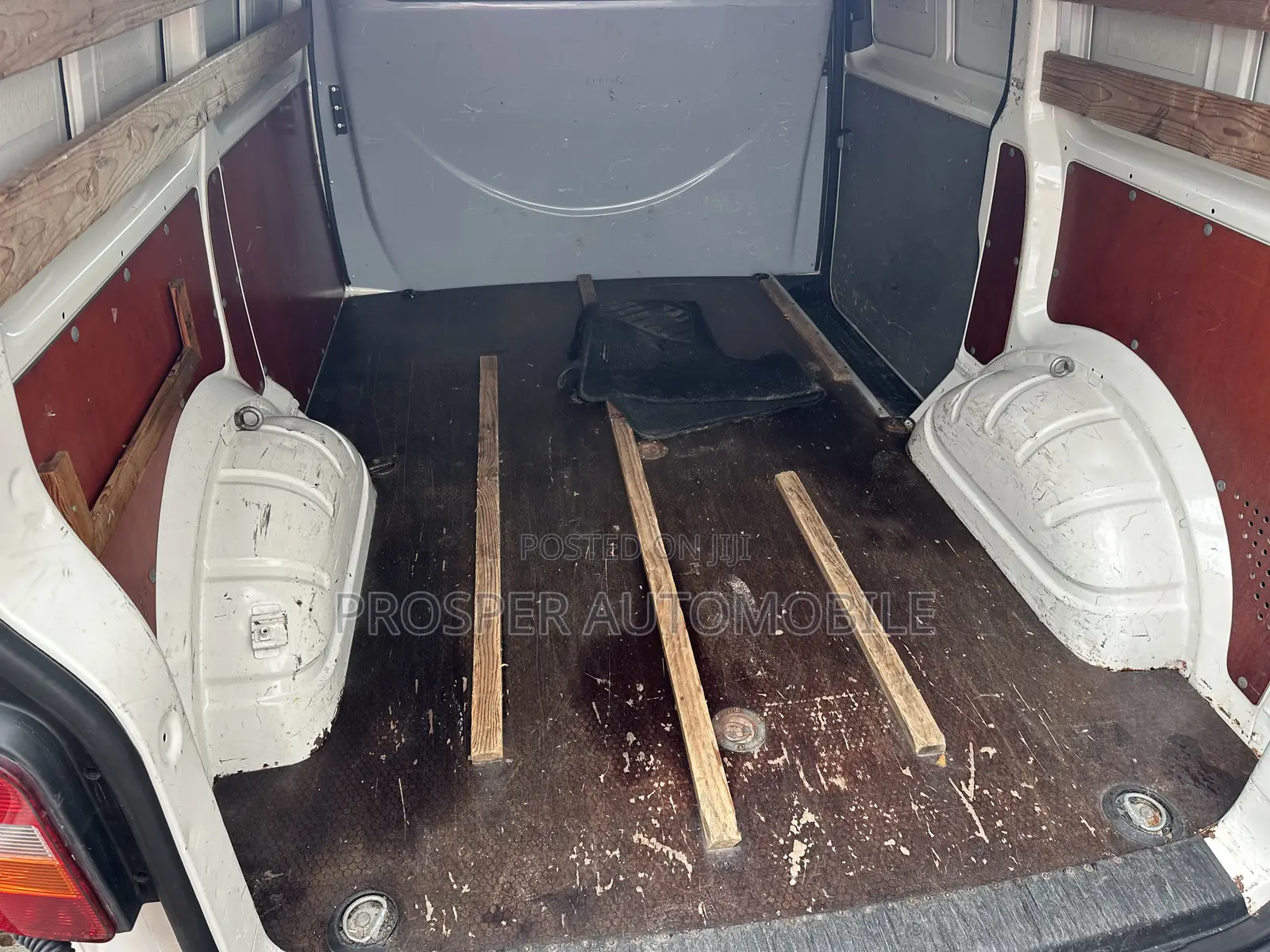 Volkswagen Transporter 2013 White