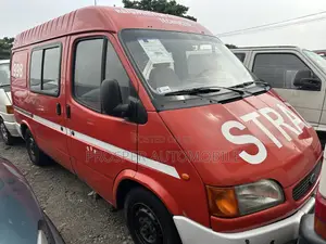 Ford Transit 2013 Red
