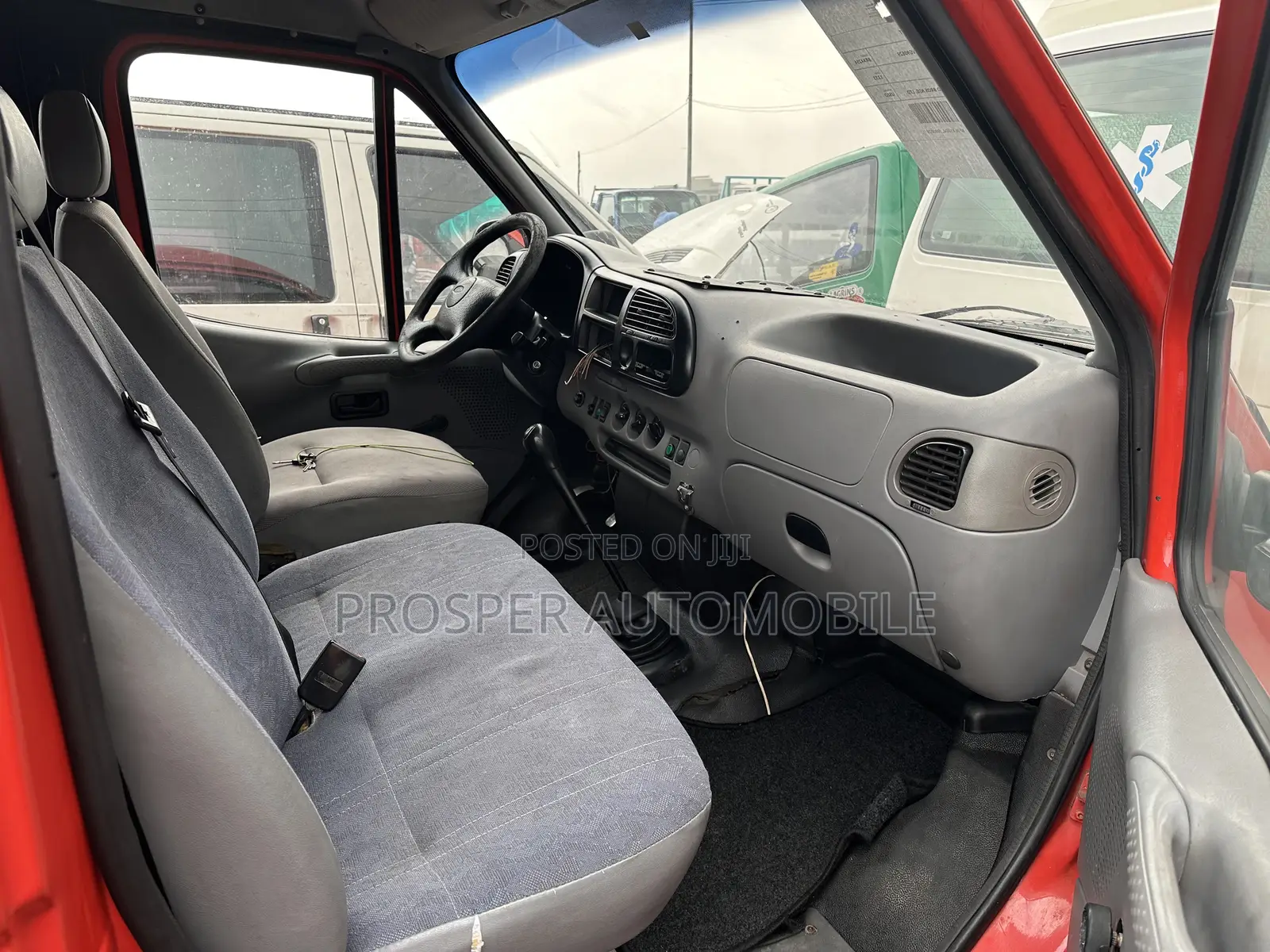 Ford Transit 2013 Red