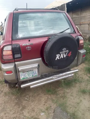 Toyota RAV4 Base FWD 2001 Red