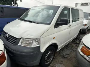 Volkswagen Transporter 2013 White