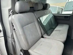 Volkswagen Transporter 2013 White