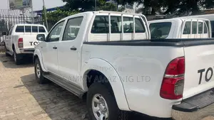 Toyota Hilux 2.7 VVT-i 4X4 SRX 2010 White