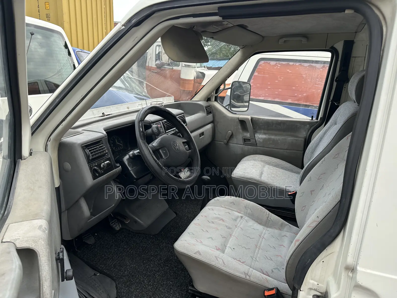 Volkswagen Transporter 2005 White