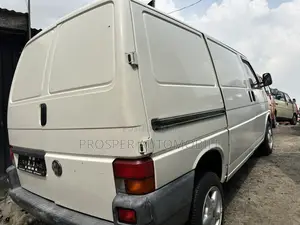 Volkswagen Transporter 2005 White