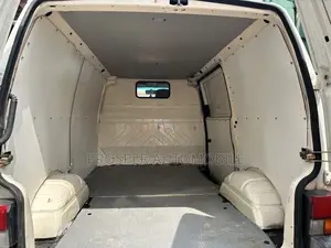 Volkswagen Transporter 2005 White