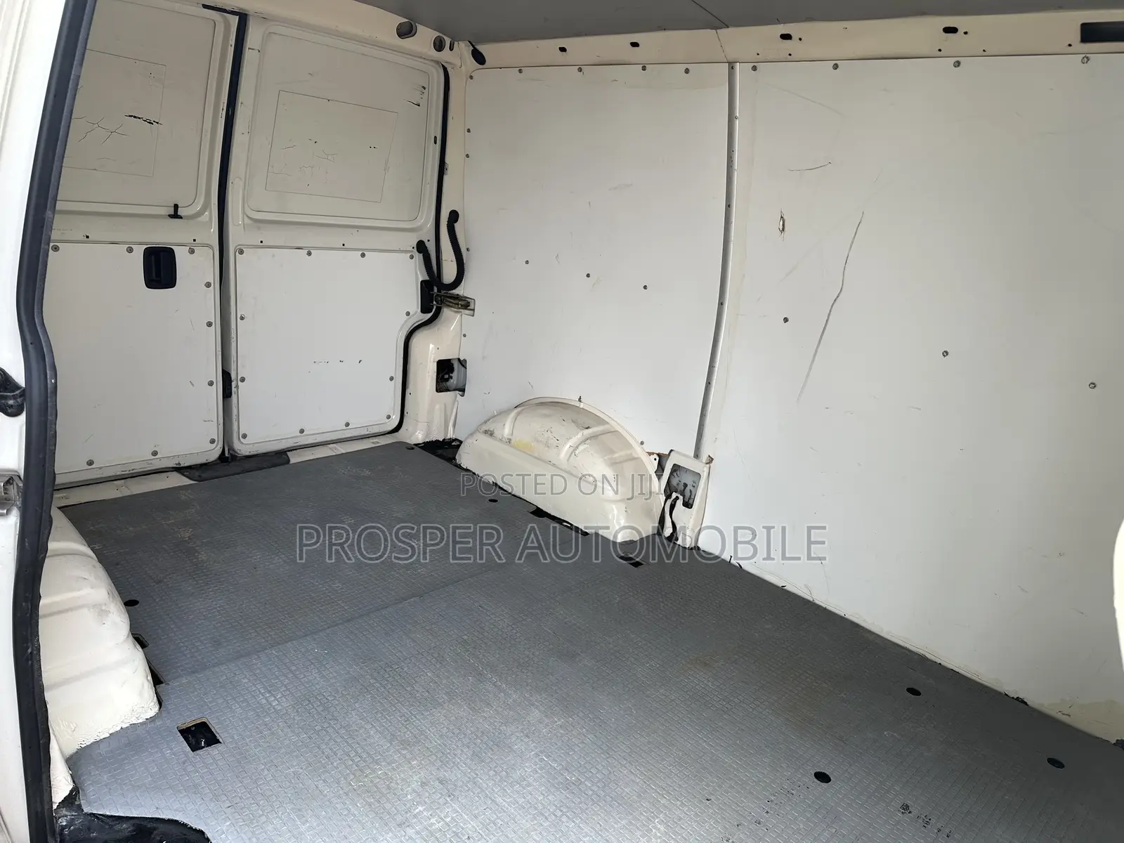 Volkswagen Transporter 2005 White