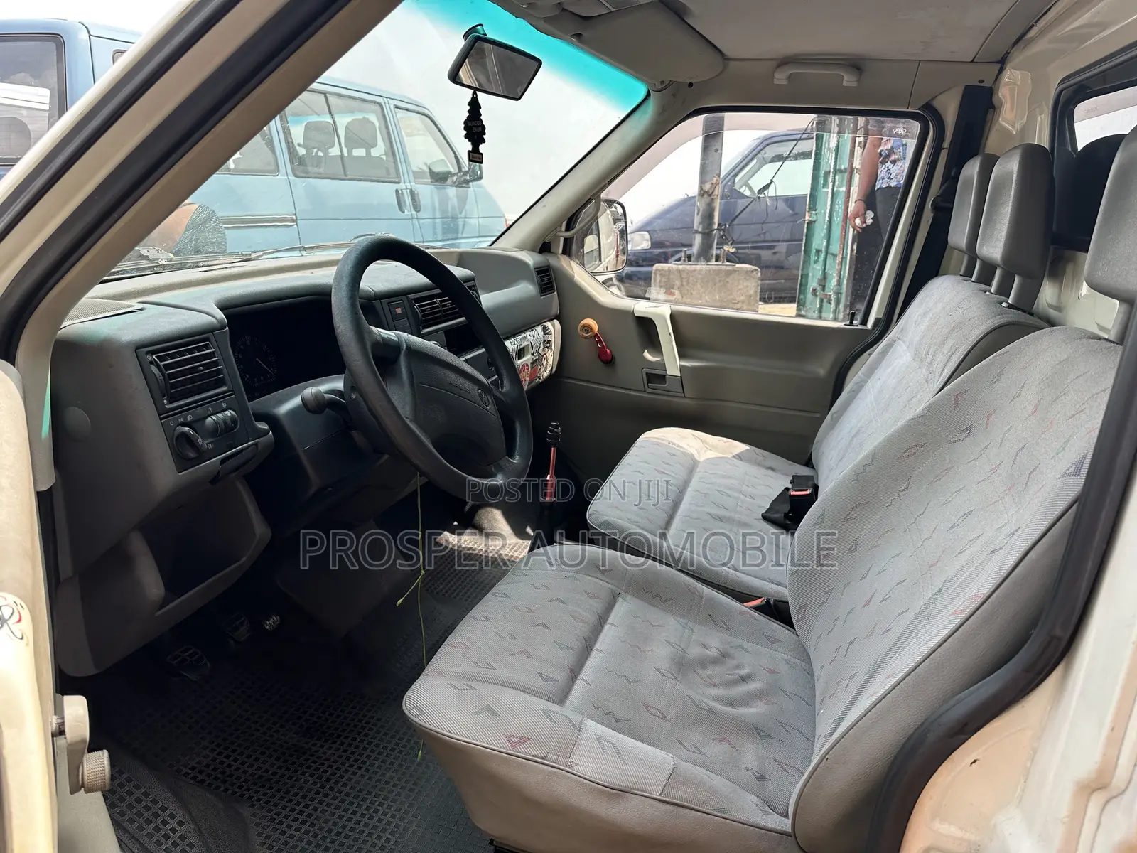 Volkswagen Transporter 2005 White
