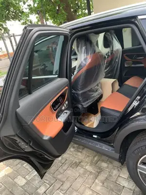 New Mercedes-Benz GLC-Class GLC 300 4MATIC AWD 2025 Black
