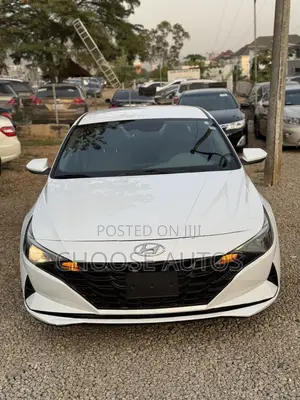 Hyundai Elantra SE 2022 White