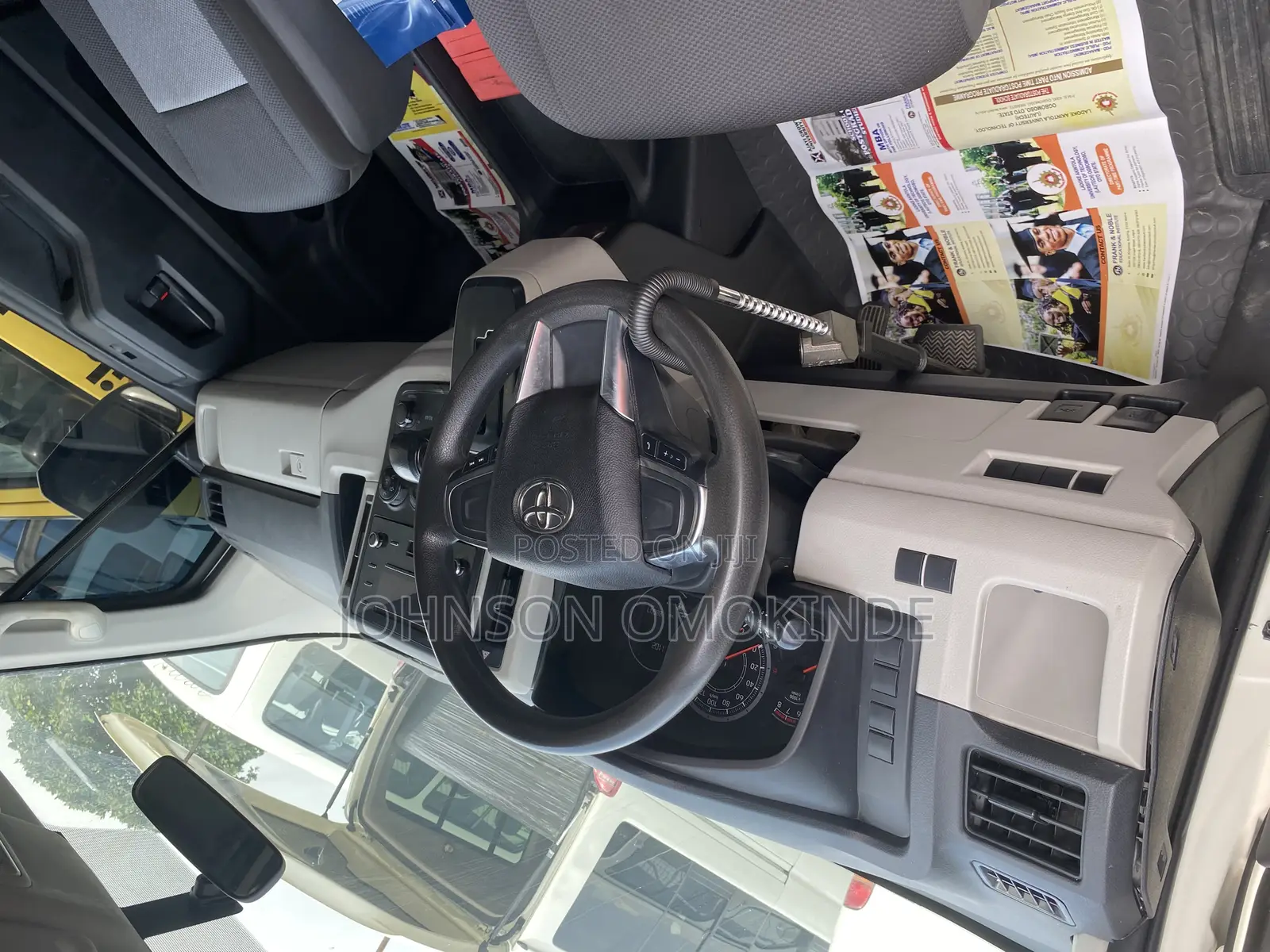 Toyota HiAce 2021 White