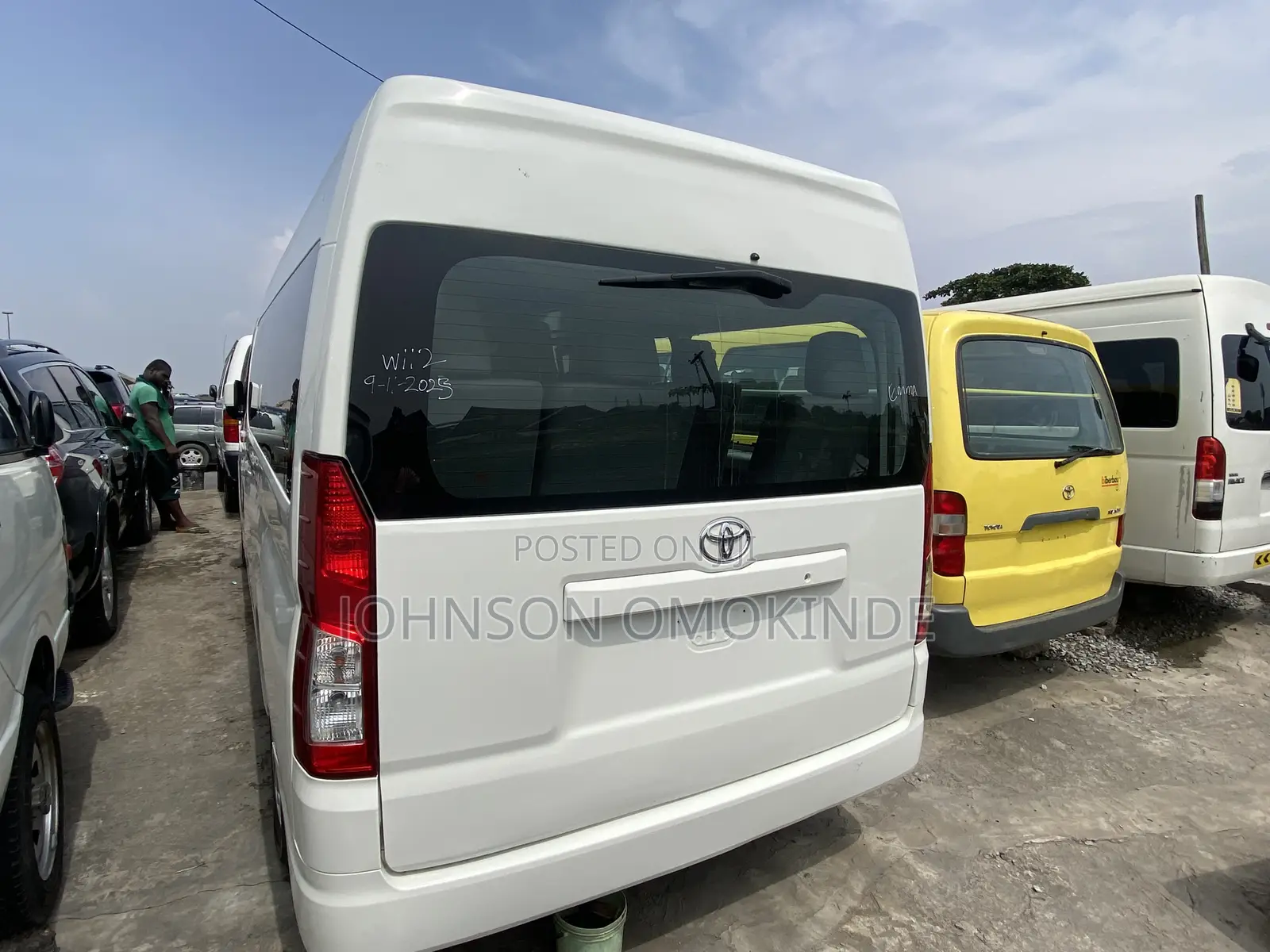 Toyota HiAce 2021 White