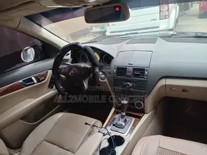 Mercedes-Benz C300 Sport Sedan RWD (3.0L 6cyl 6M) 2011 Brown
