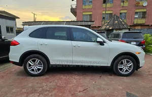 Porsche Cayenne 4dr SUV AWD (3.6L 6cyl 6M) 2014 White
