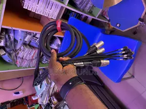 XLR Audio Link Cable. Connectors
