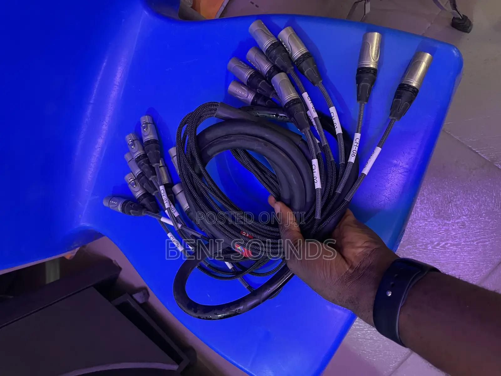 XLR Audio Link Cable. Connectors