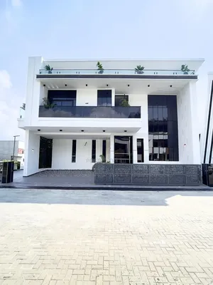 5bdrm Duplex in Chevron for sale